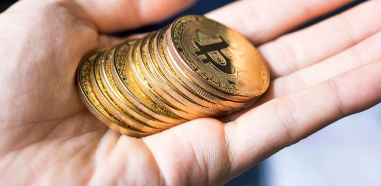 104844369-GettyImages-872408804-bitcoin.1910x1000