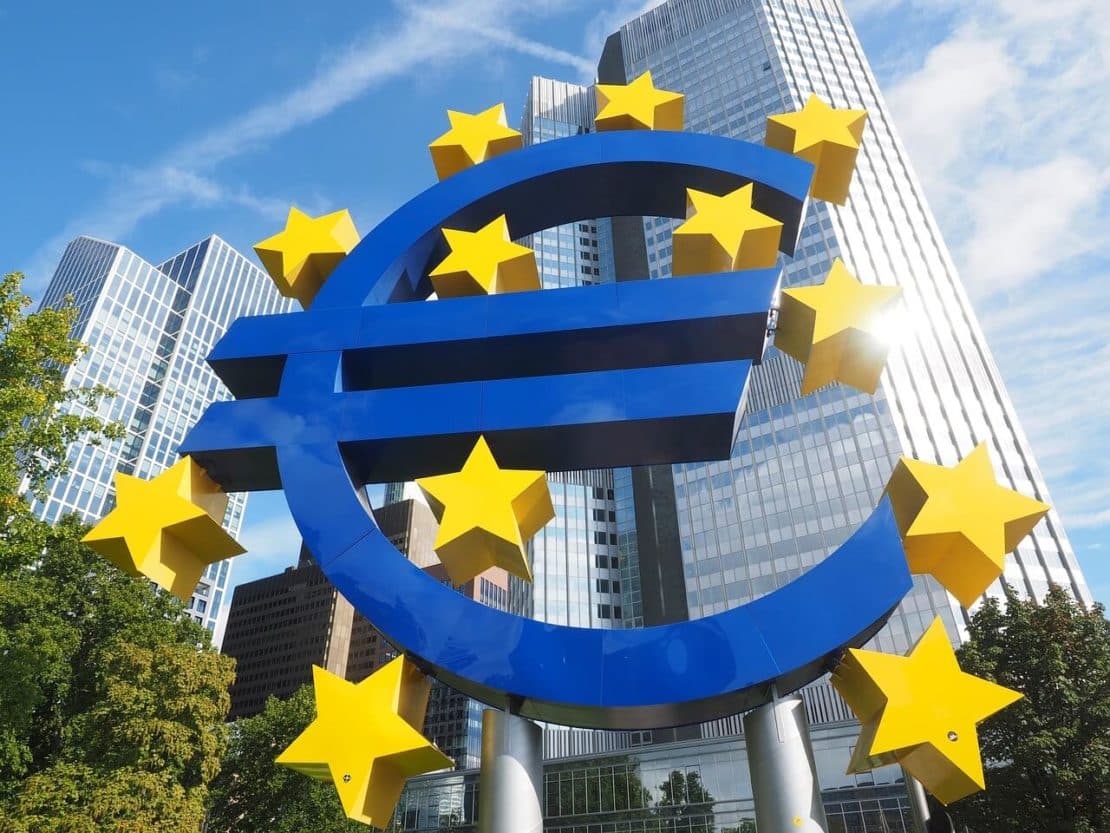 Dijital Euro geliyor! Doların uykuları kaçacak!