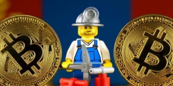 ABD'li dev şirket Bitcoin madenciliğine soyunuyor!