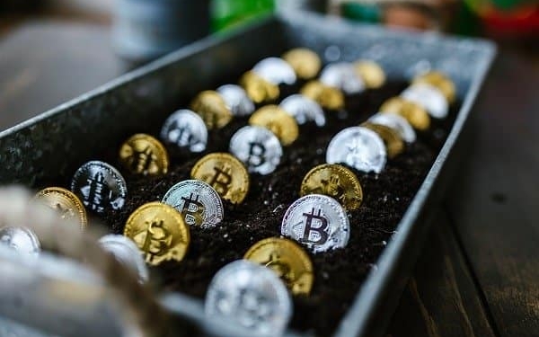 Uzun vadeli Bitcoin yatırımcıları kapitülasyonda! Endişe etmeli miyiz?