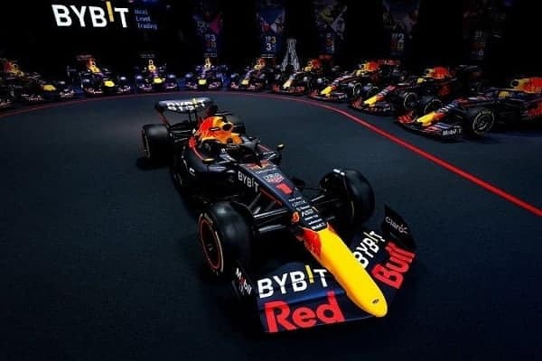 Kripto paralara Formula One heyecanı getirerek sponsorluk
